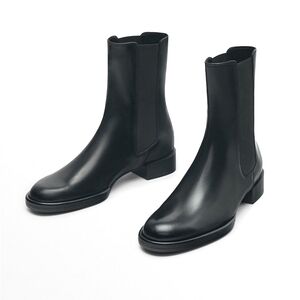 NEW Massimo Dutti Black Leather Ankle Boot Bootie